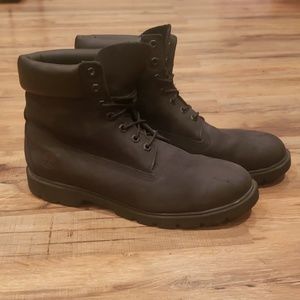 Black 6" Timberland Boots
